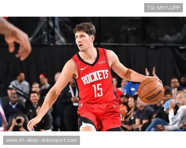 火箭队12号球员身份和表现如何